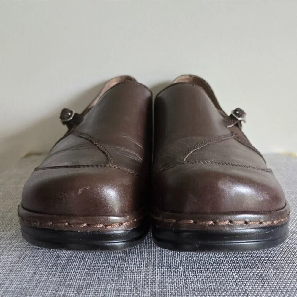 Klogs Clogs Women's Brown Uniform Work Shoes 11 Buckle Slip Resistant Nurse - Picture 3 of 11